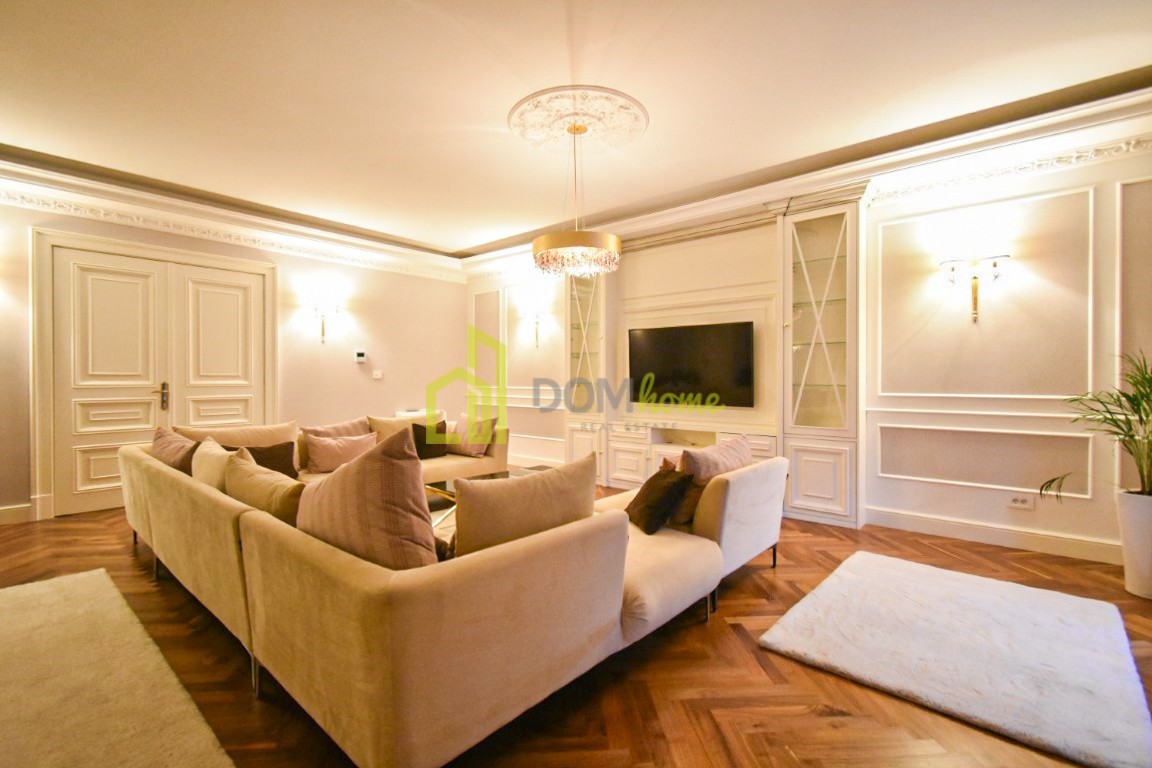 Dvosoban lux stan 132m2, Centar